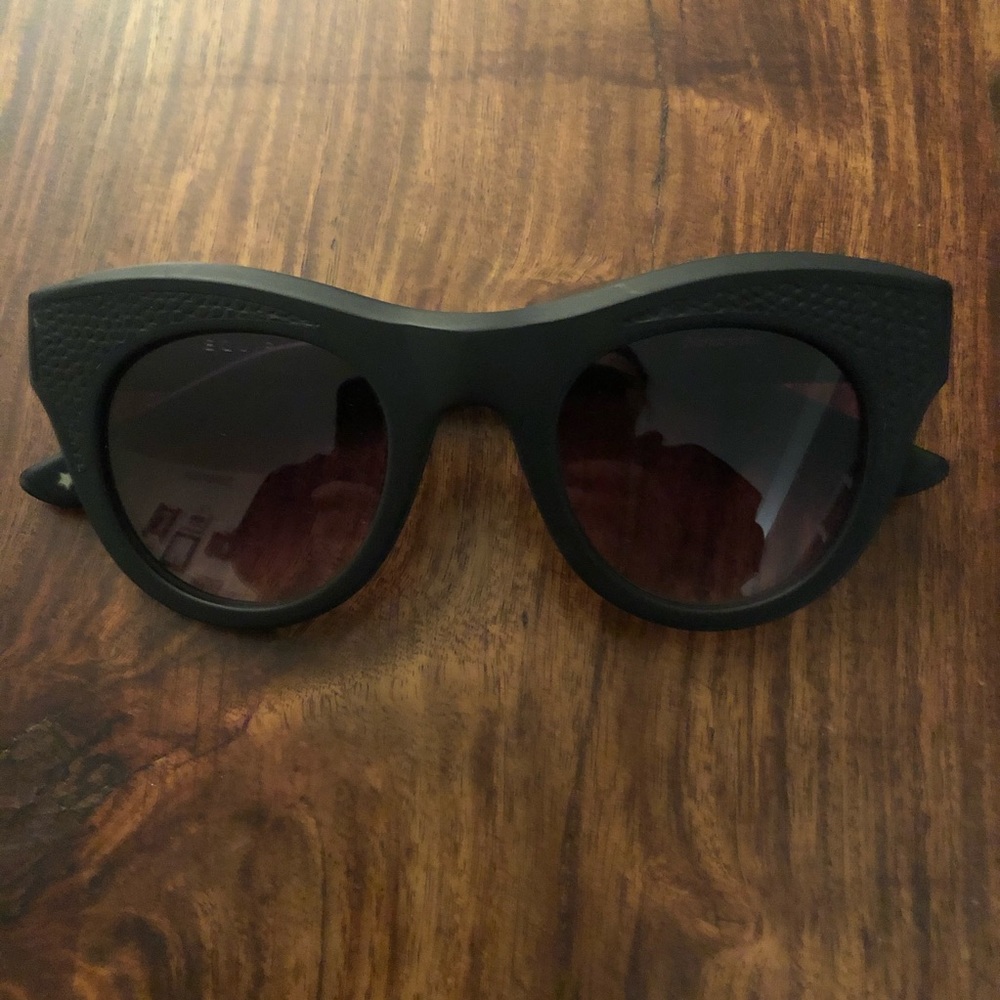 NWOT Equipment sunglasses